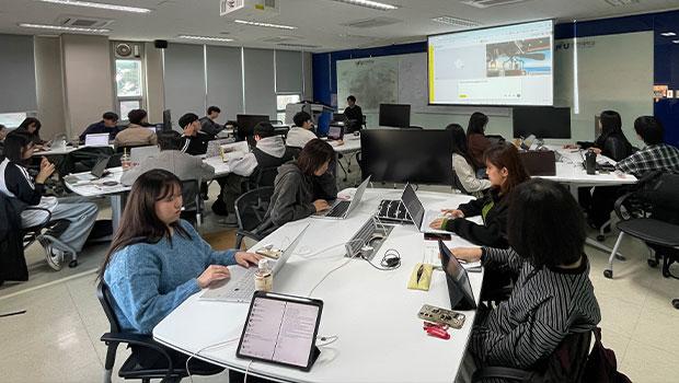 인천대 무역학부, ‘AI 기반 이커머스·해외 마케팅 콘텐츠 제작’ 실습 워크숍 개최 대표이미지